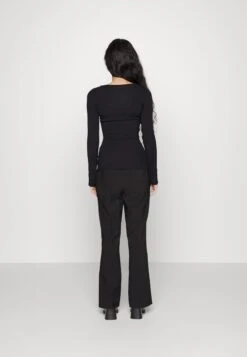 Button Detail - Jumper 9 Button Detail - Jumper -Anna Field 25ce30d2bd4d4a82a948623baa823a98