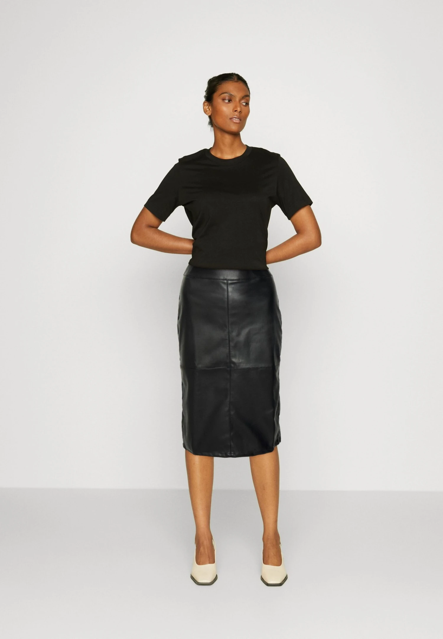 Anna Field Pencil Skirt - Black 4 Anna Field Pencil Skirt - Black - Image 2