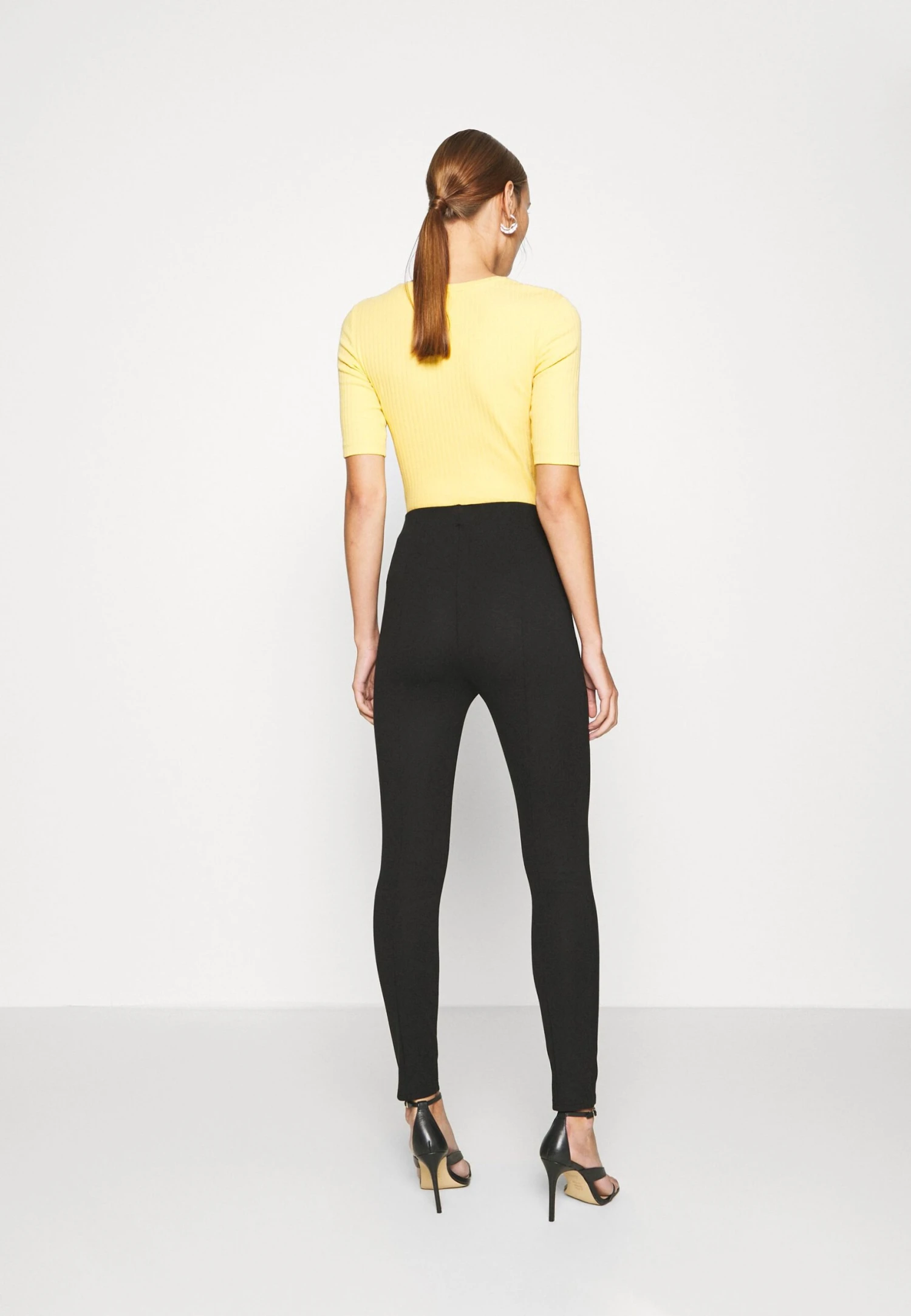 Anna Field Punto Leggings With Button Detail - Leggings - Trousers - Black 5 Anna Field Punto Leggings With Button Detail - Leggings - Trousers - Black - Image 3
