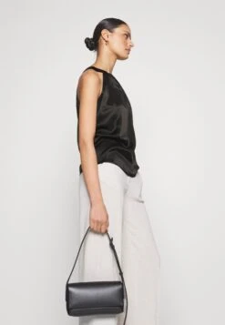 Anna Field Top - Black 13 Anna Field Top - Black -Anna Field 380c337ff41b483984d13c4cd4c4b4ea