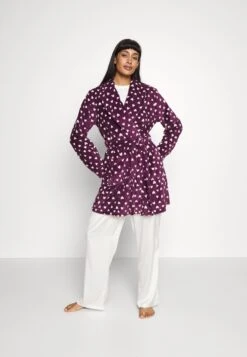 Anna Field -Anna Field 3aabea9ba80742fead841352c1282bf8