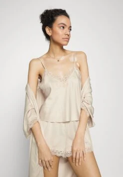 Anna Field Nightie - Off-White 12 Anna Field Nightie - Off-White -Anna Field 3b4ee8f7d3164ffeba0a90b5bb9a954f