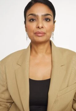 Anna Field Basic T-Shirt - Black -Anna Field 494210007f7a4f2eabe046f05e3f66c4