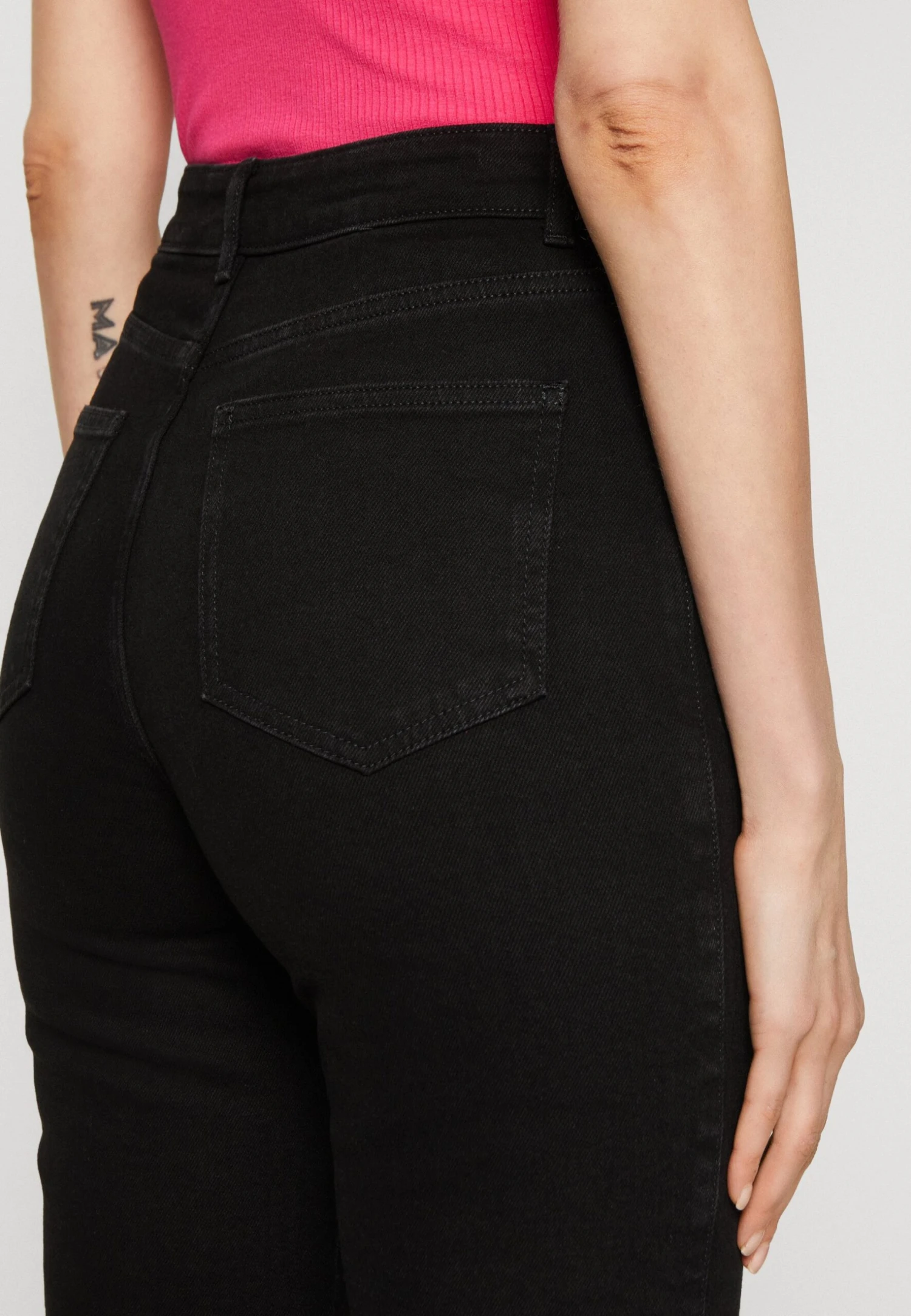 Anna Field Straight Leg Jeans - Black Denim 6 Anna Field Straight Leg Jeans - Black Denim - Image 4