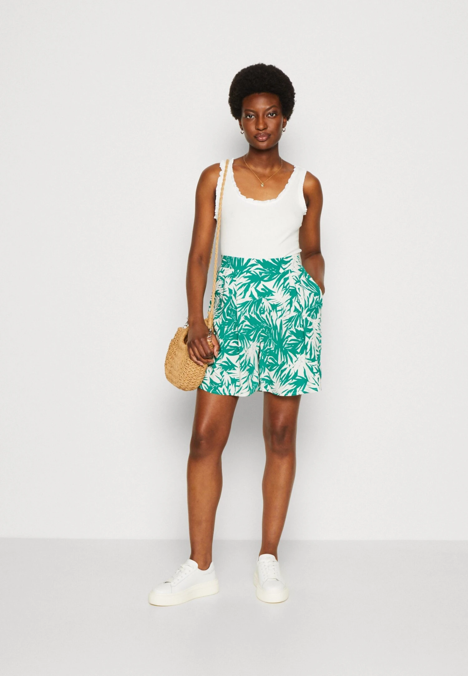 Anna Field Shorts - Green/Off White 4 Anna Field Shorts - Green/Off White - Image 2