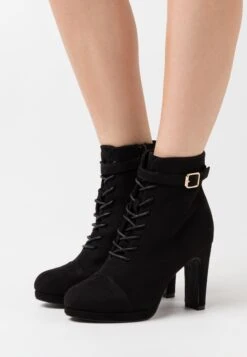 Lace-Up Ankle Boots - Black