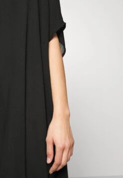 Anna Field Beach Accessory - Beach Accessory 11 Anna Field Beach Accessory - Beach Accessory -Anna Field 9b6a41887de0441092b18f3a40f5f73f