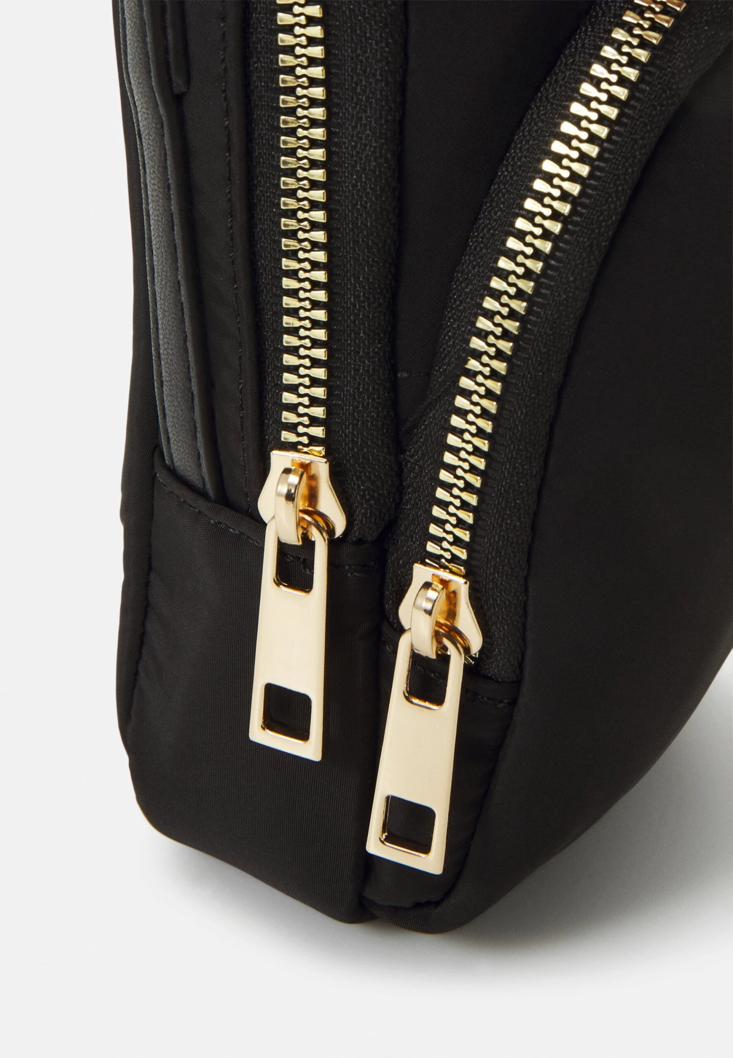 Anna Field Phone Case - Black 6 Anna Field Phone Case - Black - Image 4