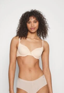 Anna Field -Anna Field c7aa240a42f04e5fb7a57b83531822d4