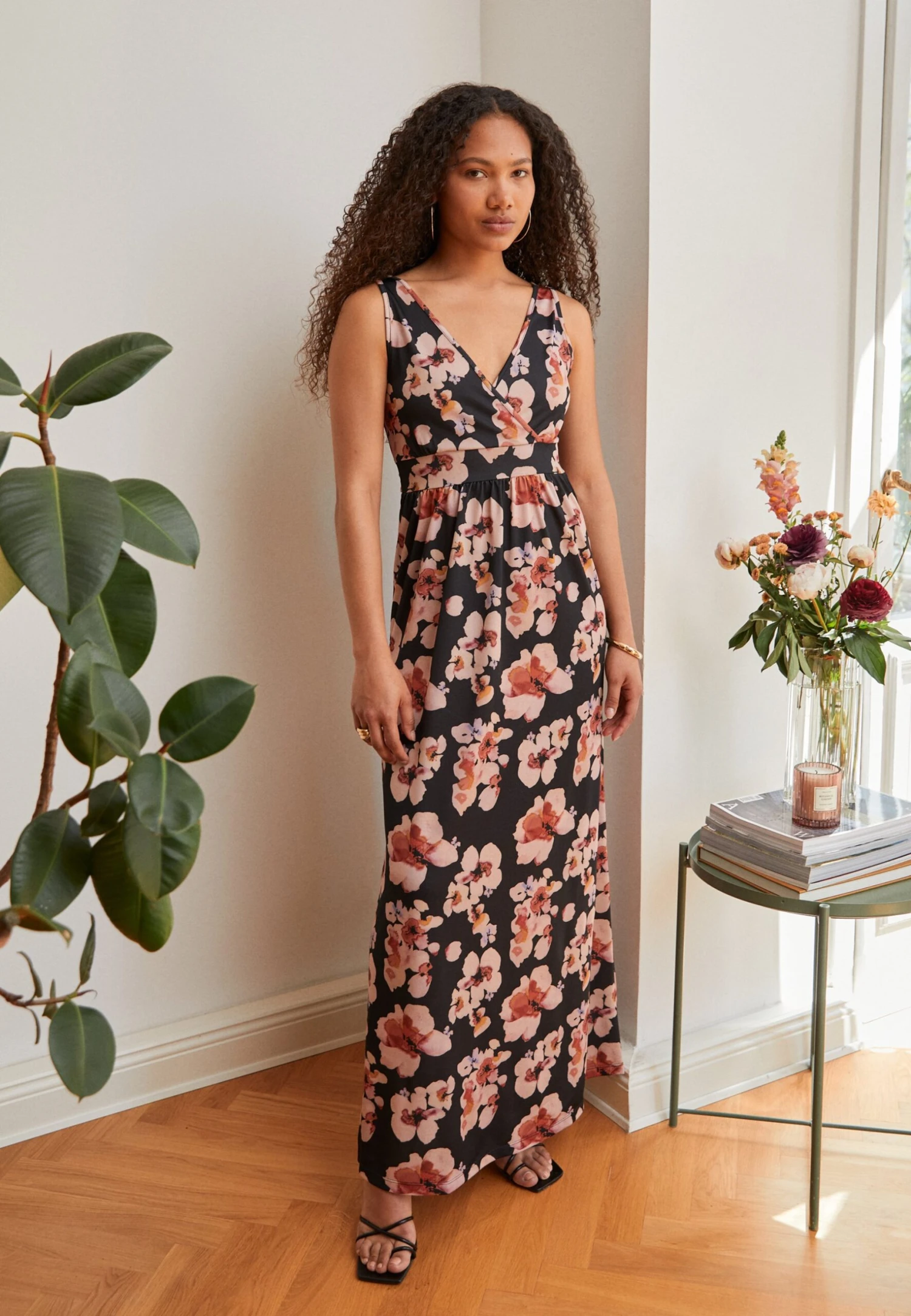 Anna Field Maxi Dress - Black/Pink/Multicoloured 4 Anna Field Maxi Dress - Black/Pink/Multicoloured - Image 2