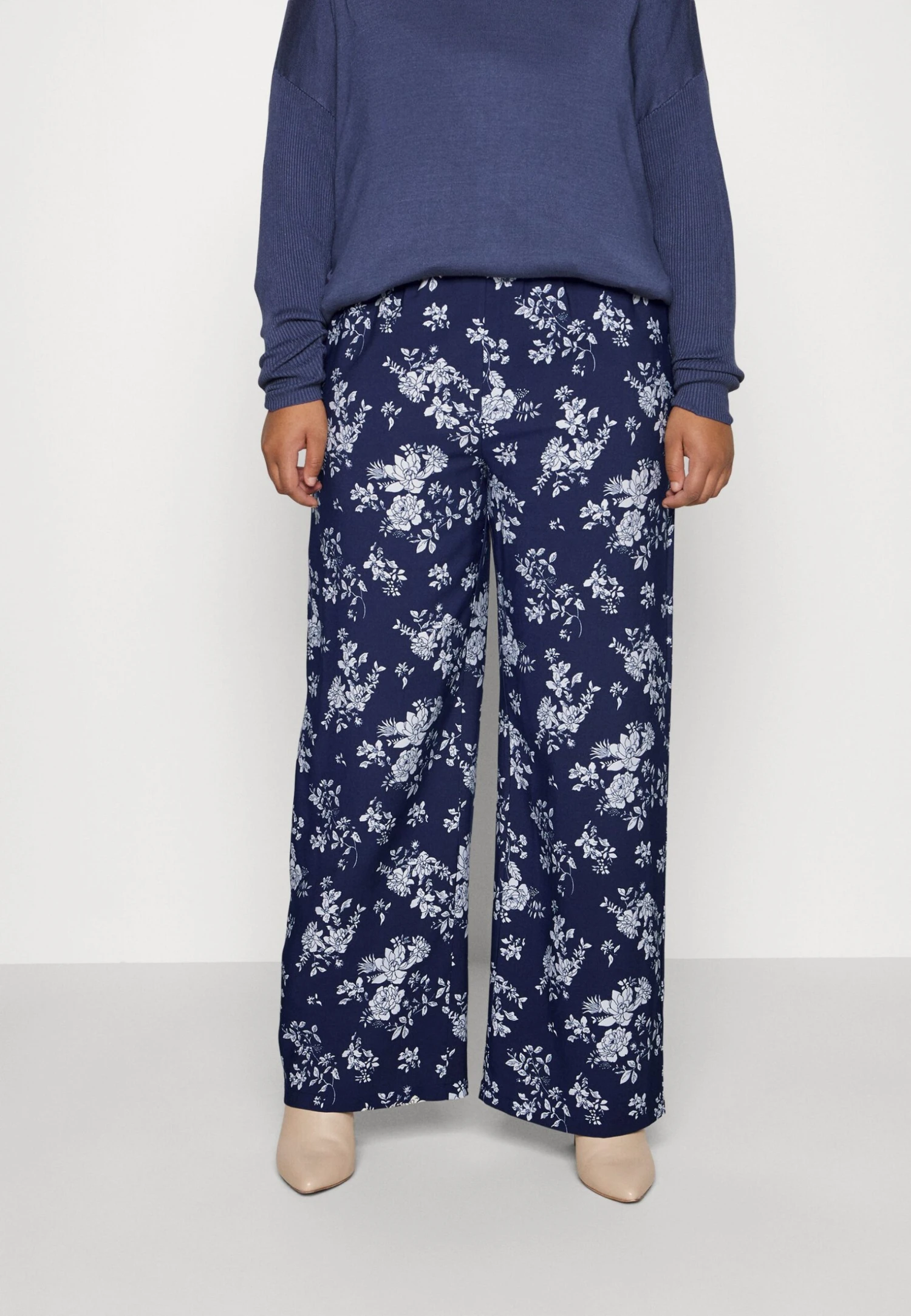 Wide Leg Pant - Trousers 3 Wide Leg Pant - Trousers