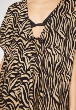 Anna Field Printed Short Kimono / 606 - Khaki_003 - Off-White - Beach Accessory 11 Anna Field Printed Short Kimono / 606 - Khaki_003 - Off-White - Beach Accessory -Anna Field cbb738f4c85b498492a5a88783fde557