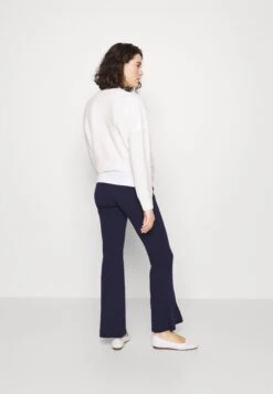 Maternity Business Flare - Tracksuit Bottoms - Dark Blue 9 Maternity Business Flare - Tracksuit Bottoms - Dark Blue -Anna Field d0f4a3f164d64f16a351c1d1c3872fe2