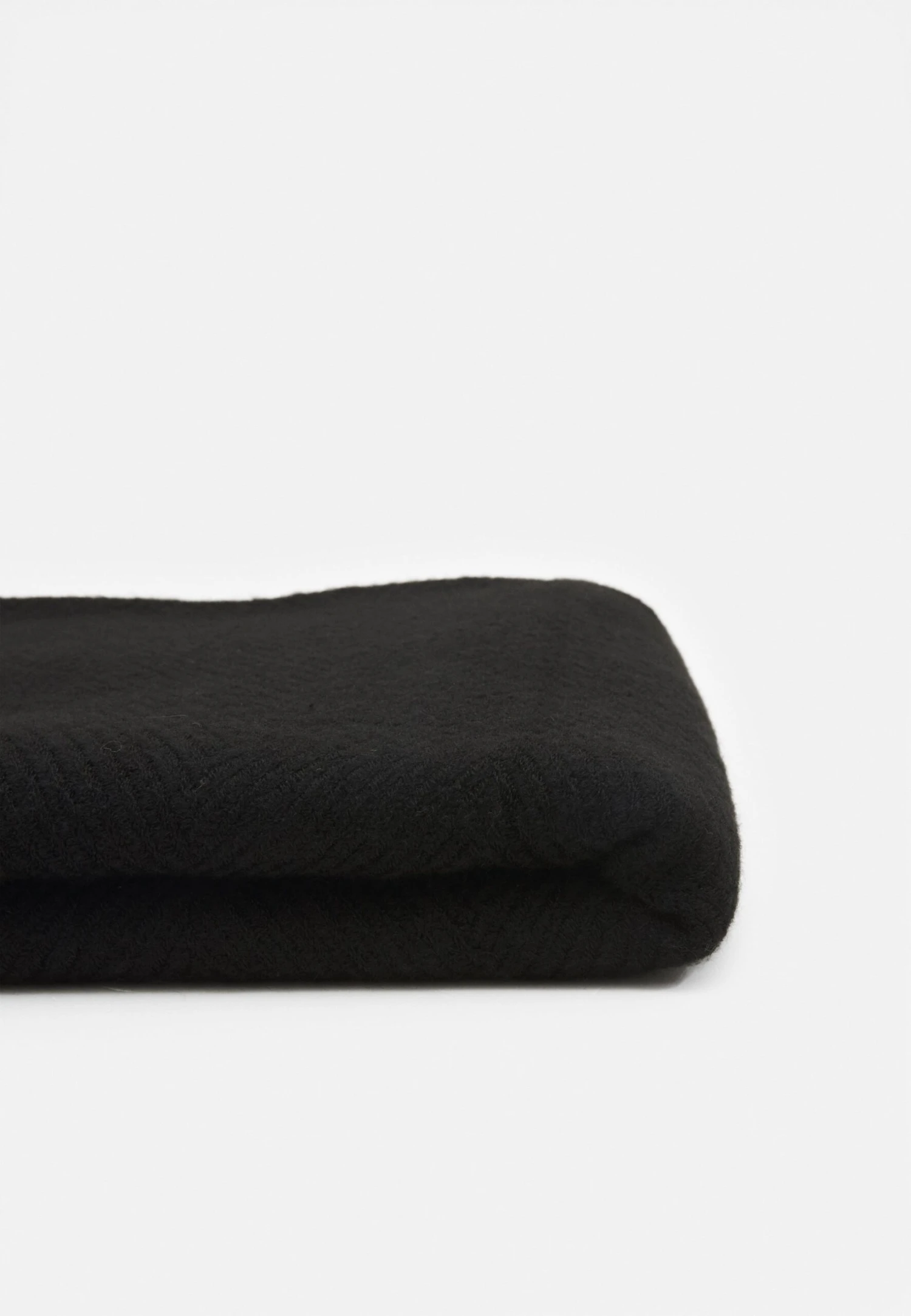 Anna Field Scarf - Black 4 Anna Field Scarf - Black - Image 2