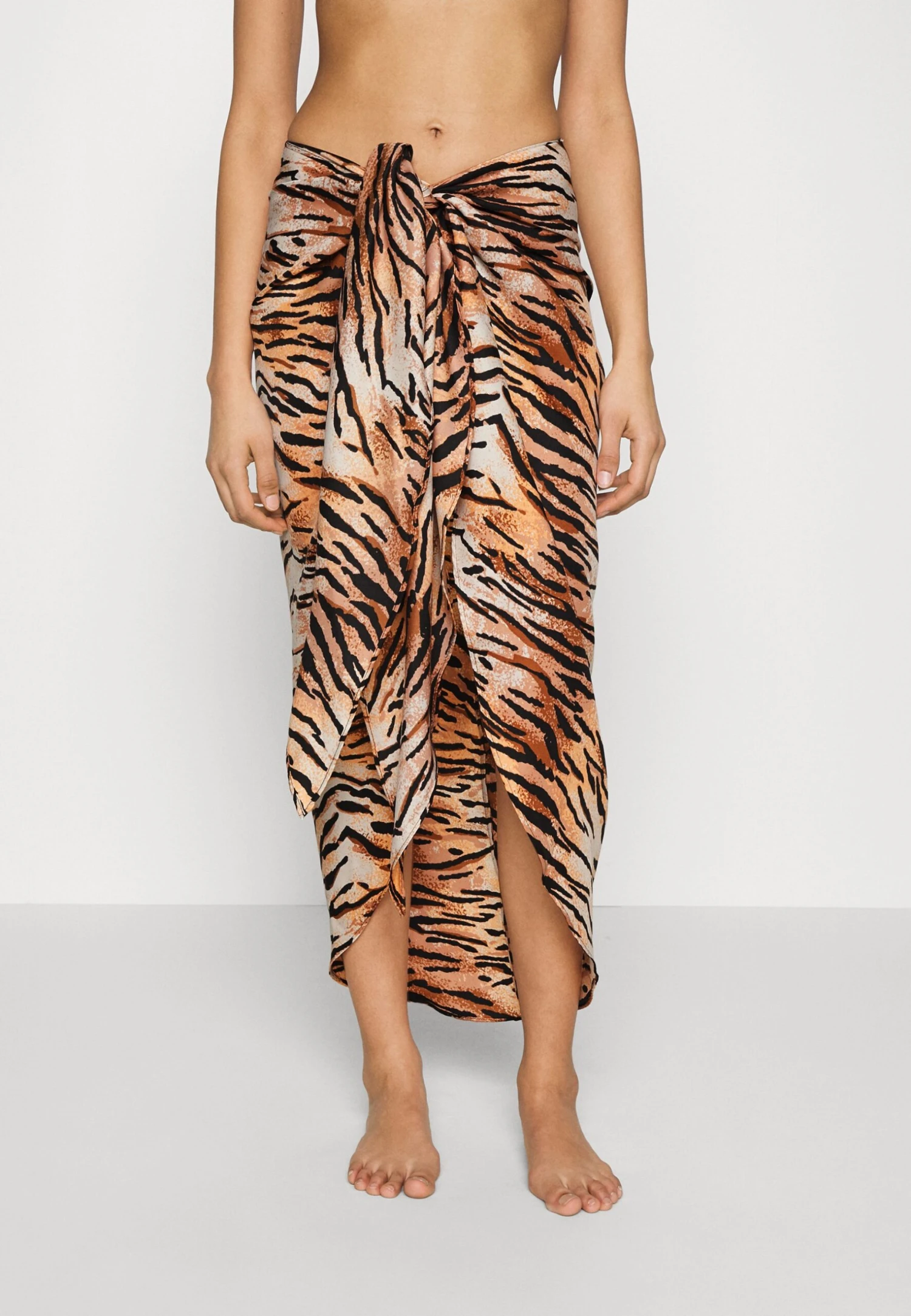 Anna Field Geo Print Sarong / 917 - Multi-Coloured - Wrap Skirt - Multi-Coloured 3 Anna Field Geo Print Sarong / 917 - Multi-Coloured - Wrap Skirt - Multi-Coloured