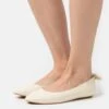 Anna Field Leather - Ballet Pumps - Off White 1 Anna Field Leather - Ballet Pumps - Off White -Anna Field e39ae6dba05a4f94a7204bc0ef1171c8
