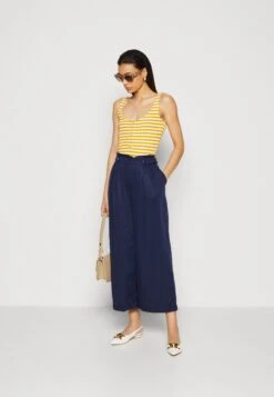 Anna Field -Anna Field fd5c7bba31294518915cc11d4e49fcd6