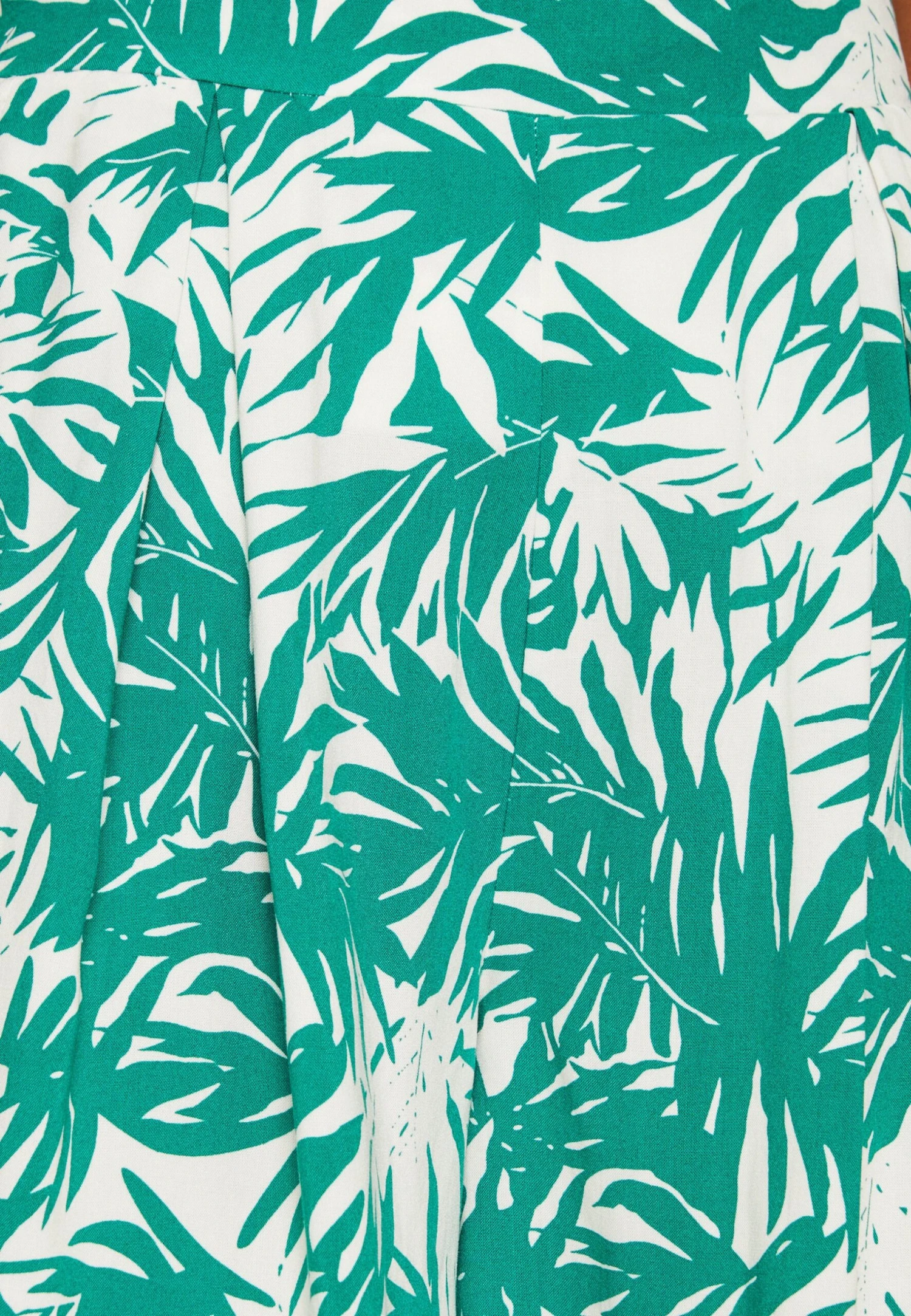 Anna Field Shorts - Green/Off White 8 Anna Field Shorts - Green/Off White - Image 6